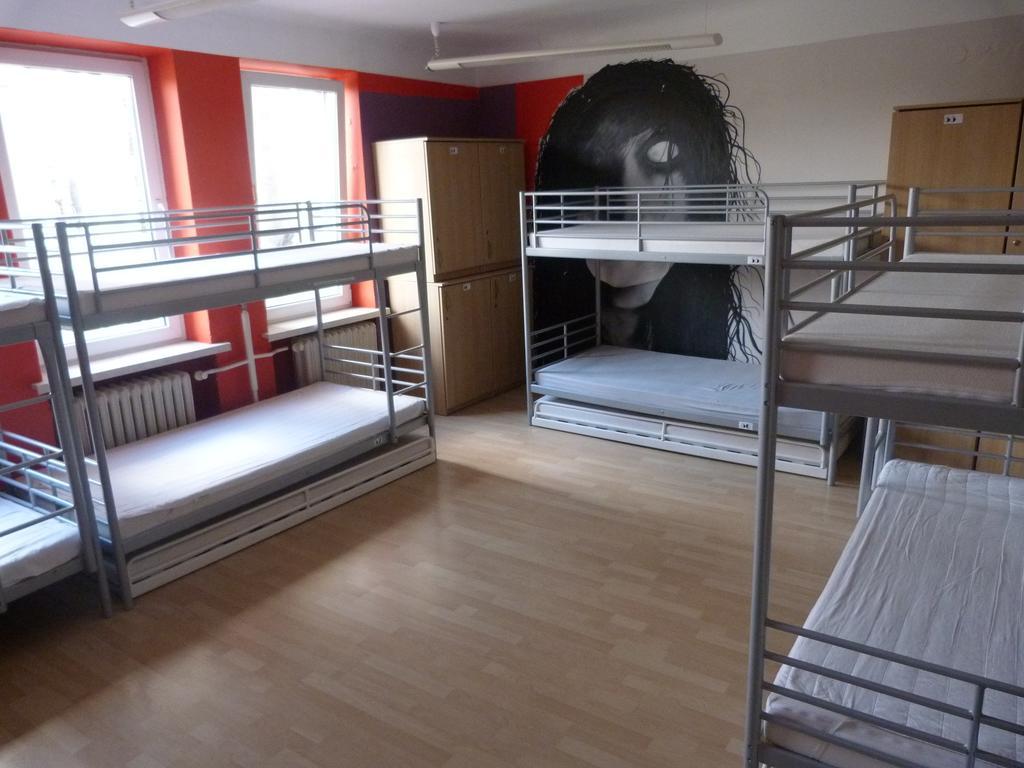 Jasna Hostelik Self Check-in Хостел *